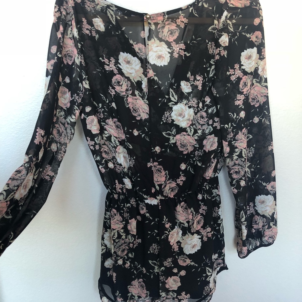 Romper - Picture 2 of 3